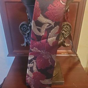 Eitenne Aigme Floral Tie